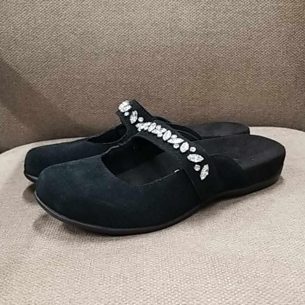 Vionic black studded slip on suede mules size 8